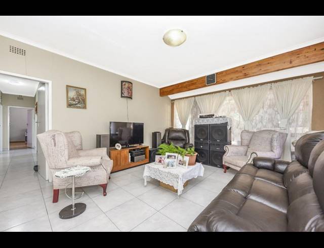 3 BEDROOM HOUSE FOR SALE IN MULBARTON